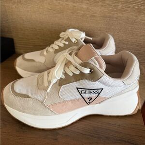 GUESS Women's Beige and White Sneakers